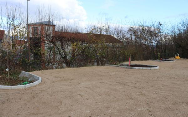 Stationnement à louer    18 m2 Auxerre