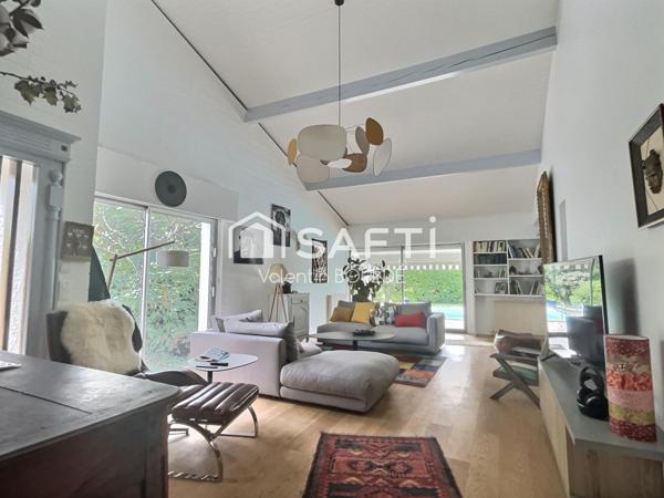 Maison rénovée - Merignac Centre