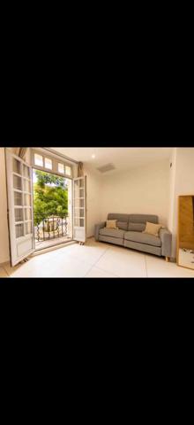 Aix-en-Provence (13100) Grand T2 de standing refait intégralement