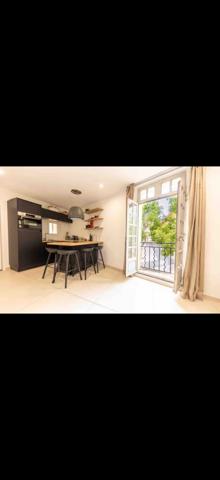 Aix-en-Provence (13100) Grand T2 de standing refait intégralement