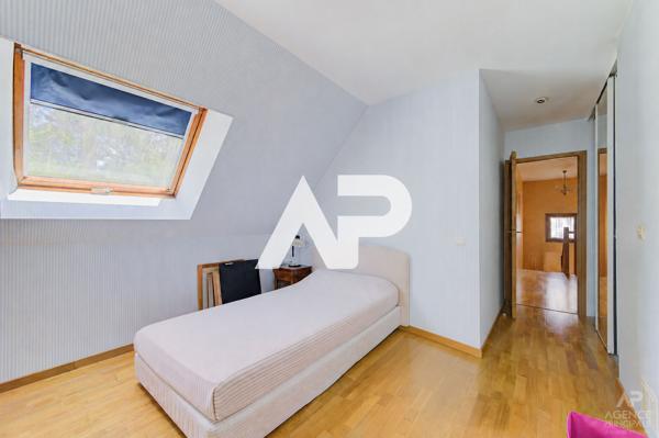 Maison Rueil Malmaison 7 pièce(s) 169 m2 1 050 000 € **  - Référence  20134