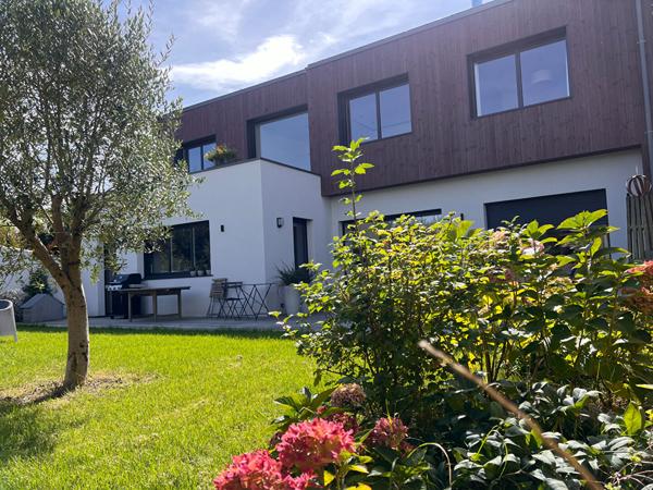 EXCLUSIVITE - A VENDRE  NANTES Maison contemporaine quartier Ste Anne et Chantenay