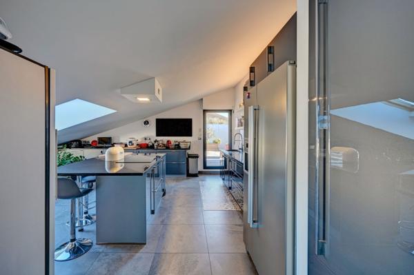 Vente Penthouse Marseille 8 4 Pièces 202 m²