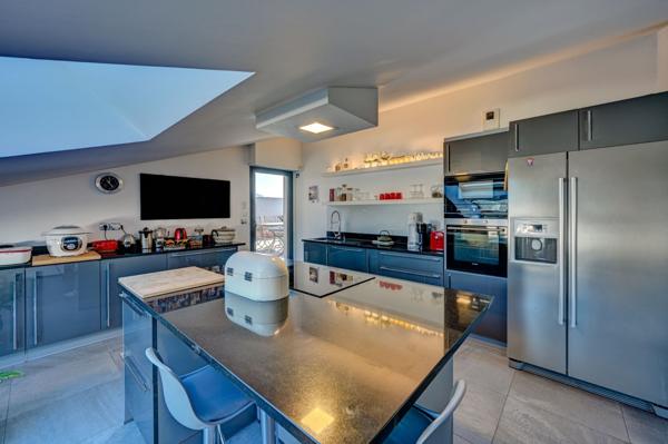 Vente Penthouse Marseille 8 4 Pièces 202 m²