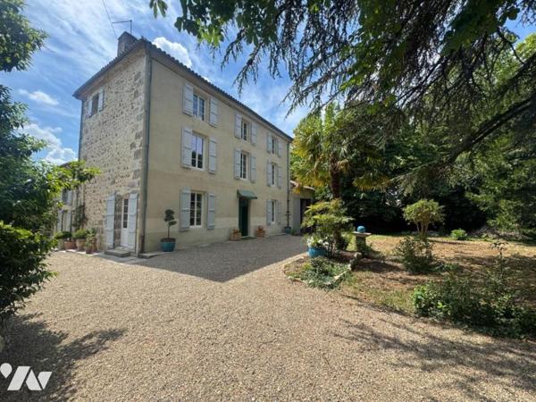 BELLE MAISON DE MAITRE RENOVEE