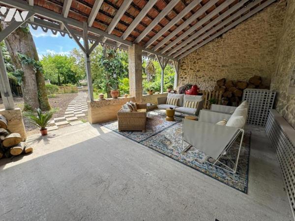 BELLE MAISON DE MAITRE RENOVEE