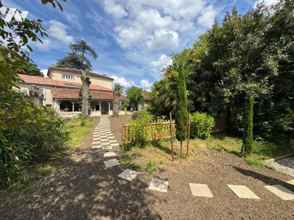 BELLE MAISON DE MAITRE RENOVEE