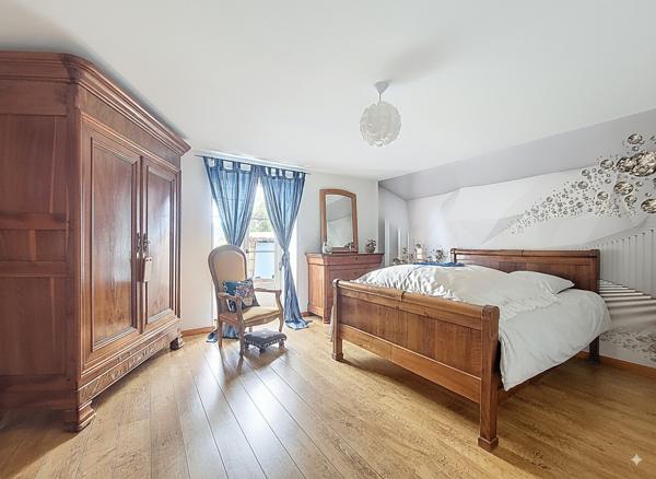 Propriété rénovée avec raffinement Vue panoramique Piscine