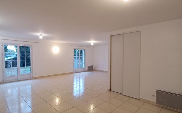 Maison à vendre    6 pièces • 145 m2 Rochefort