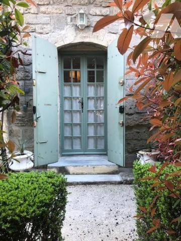 Appartement avec patio et jardinet au coeur d'Uzès