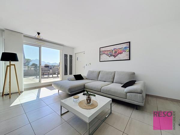 Terrasse 35 m² – Vue exceptionnelle sur les montagnes