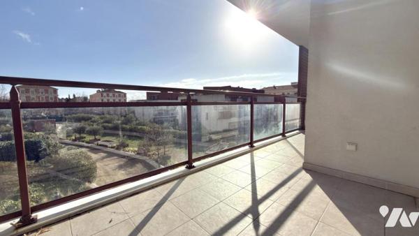 DRAGUIGNAN - Appartement 3 pièces avec terrasse, résidence récente avec piscine