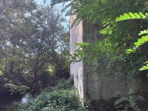 PROPRIETE D EXEPTION AVEC MOULIN A EAU, MAISON, BOURRINE ET GRANGE AVEC 6 HECTARES