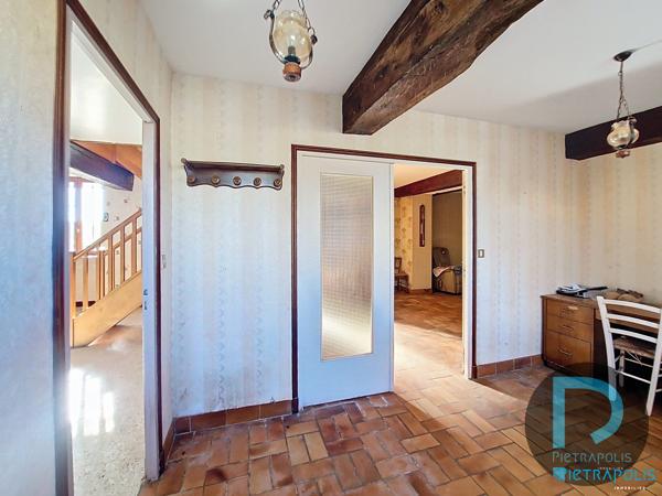 Ancien corps de ferme avec dépendances 4,5 ha 01390 ST MARCEL