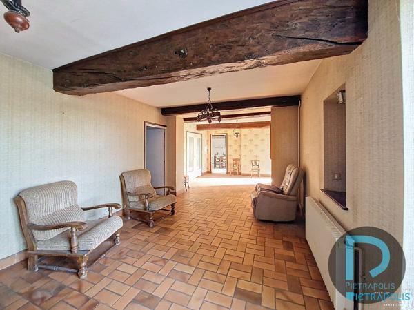 Ancien corps de ferme avec dépendances 4,5 ha 01390 ST MARCEL