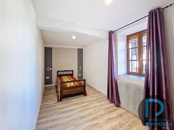 Ancien corps de ferme avec dépendances 4,5 ha 01390 ST MARCEL