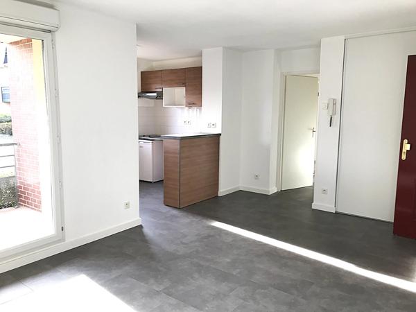 Dpt Nord (59), à vendre CAMBRAI appartement T2 - 43 m² - RDC
