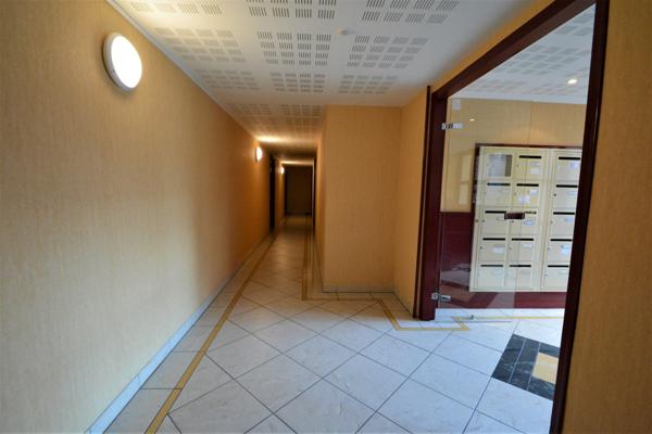Dpt Nord (59), à vendre CAMBRAI appartement T2 - 43 m² - RDC