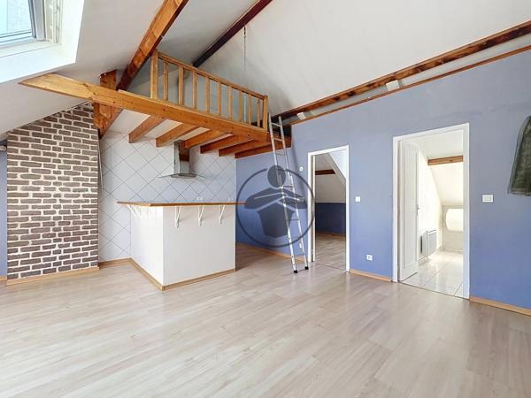 Location                                                      Appartement
                        
                     2 pièces                      45 m2                     à Saint-Quentin