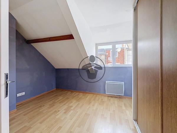 Location                                                      Appartement
                        
                     2 pièces                      45 m2                     à Saint-Quentin