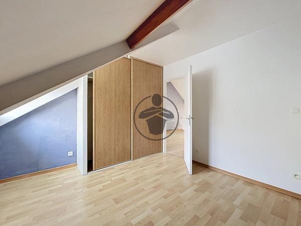 Location                                                      Appartement
                        
                     2 pièces                      45 m2                     à Saint-Quentin