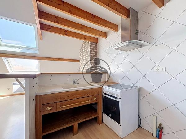 Location                                                      Appartement
                        
                     2 pièces                      45 m2                     à Saint-Quentin