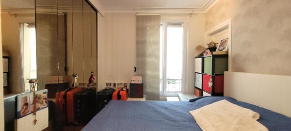 Paris (75018) BEAU 3P TRAVERSANT - PLEIN SUD - BALCON