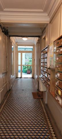 Paris (75018) BEAU 3P TRAVERSANT - PLEIN SUD - BALCON