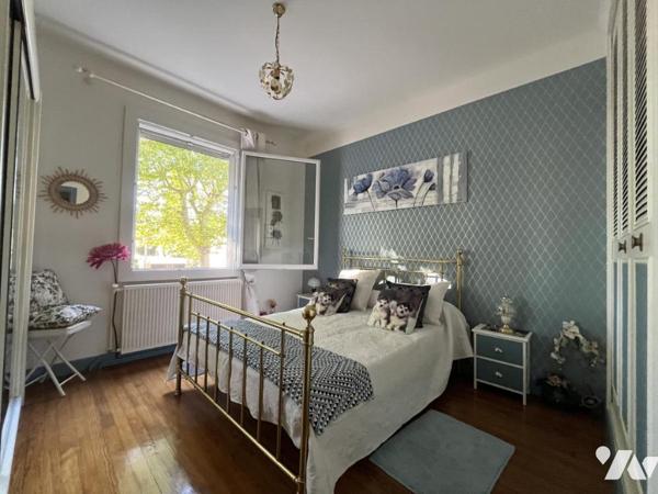 PIERRELATTE, VILLA SUR 2 NIVEAUX 