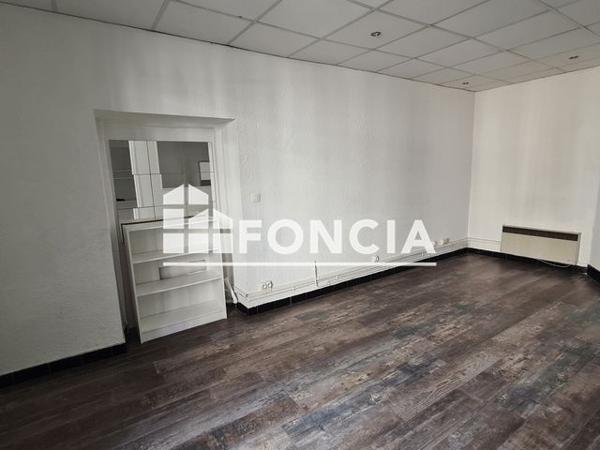 Location Local commercial 2 pièces 47.9 m² - 15-17 RUE AUGUSTE Nimes 30000