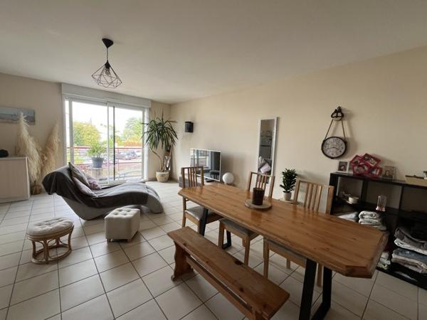 Appartement à louer 645 € CC LE POIRE SUR VIE 3 p 66 m² DPE D