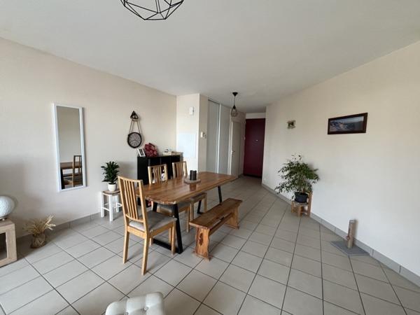Appartement à louer 645 € CC LE POIRE SUR VIE 3 p 66 m² DPE D