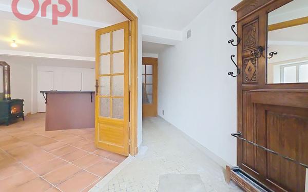 Maison à vendre    5 pièces • 117 m2 Saint-Clément