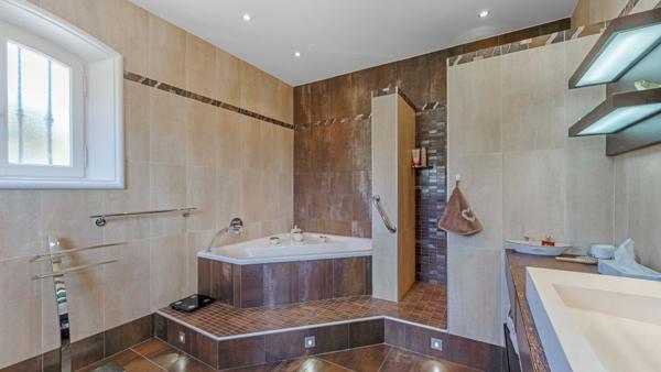 Vente Bastide Cavalaire-sur-Mer 12 Pièces 495 m²