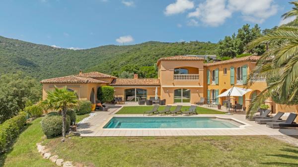 Vente Bastide Cavalaire-sur-Mer 12 Pièces 495 m²