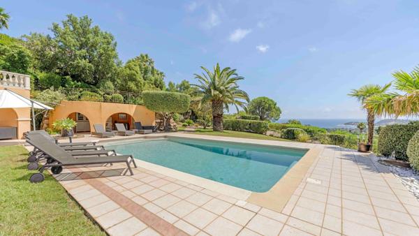 Vente Bastide Cavalaire-sur-Mer 12 Pièces 495 m²