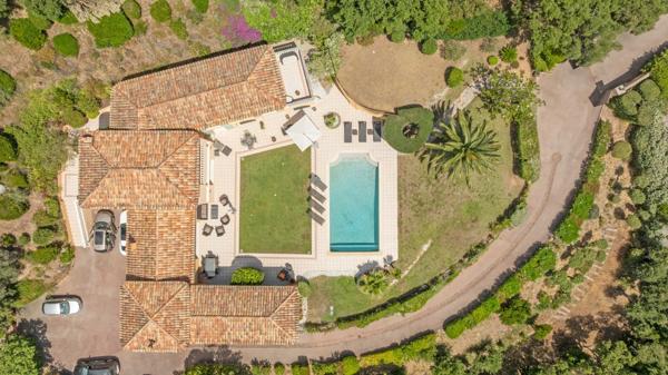 Vente Bastide Cavalaire-sur-Mer 12 Pièces 495 m²