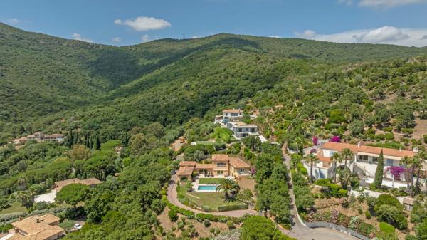 Vente Bastide Cavalaire-sur-Mer 12 Pièces 495 m²