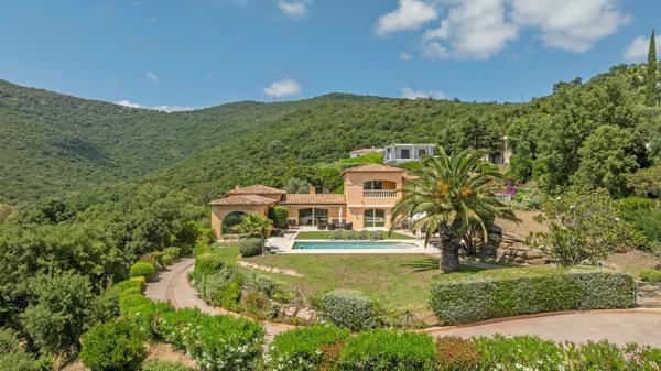 Vente Bastide Cavalaire-sur-Mer 12 Pièces 495 m²