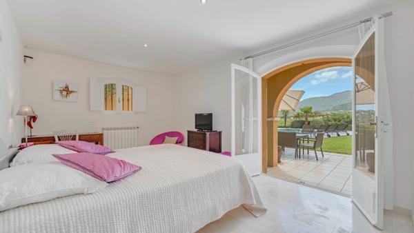 Vente Bastide Cavalaire-sur-Mer 12 Pièces 495 m²