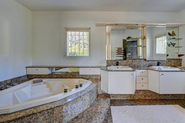 Vente Maison de luxe Aix-en-Provence 8 Pièces 280 m²