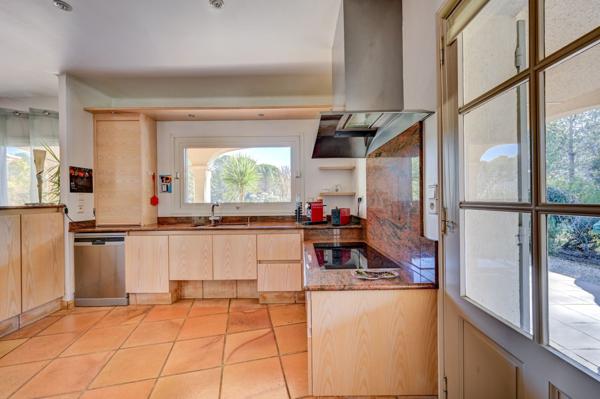 Vente Maison de luxe Aix-en-Provence 8 Pièces 280 m²