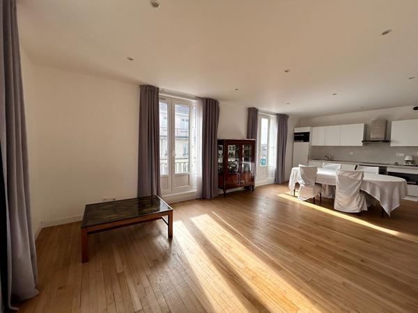 TRIANGLE D'OR - APPARTEMENT AVEC ASCENSEUR 100m²