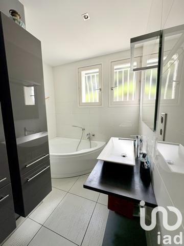 Maison à vendre 6 pièces 209 m² Saint-Jean-de-Muzols