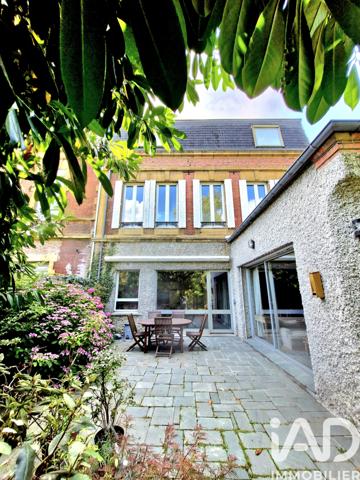 Maison à vendre 9 pièces 260 m² Charleville-Mézières
