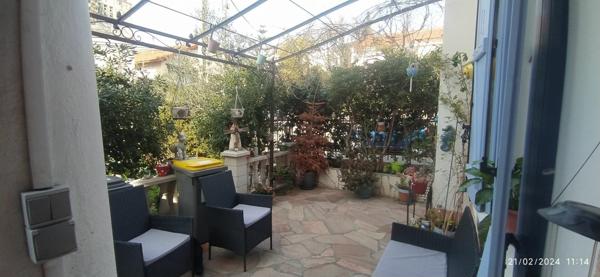 Appartement à vendre    3 pièces • 70 m2 Toulon