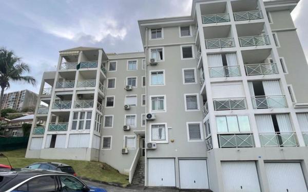 Appartement à vendre    3 pièces •  Fort-de-France
