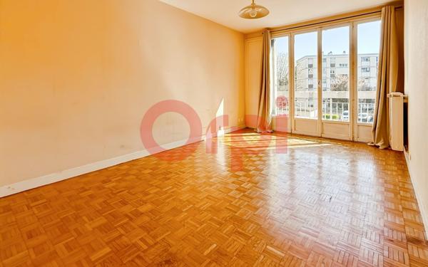 Appartement à vendre    1 pièce • 30,62 m2 Bron