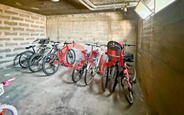 Appartement à vendre    1 pièce • 30,62 m2 Bron