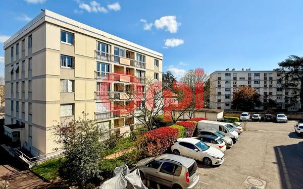 Appartement à vendre    1 pièce • 30,62 m2 Bron